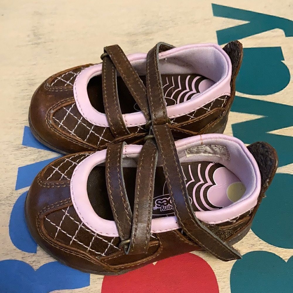 Teeny Toes Velcro Strap Girl Shoe
